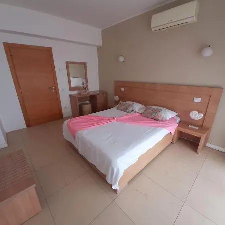 דירה Sara מאמאיה